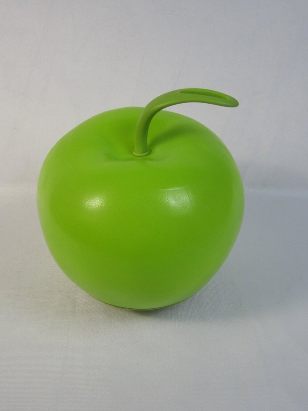 IKEA Solvinden Novelty LED Outdoor Green Apple Light - G1406 - Works